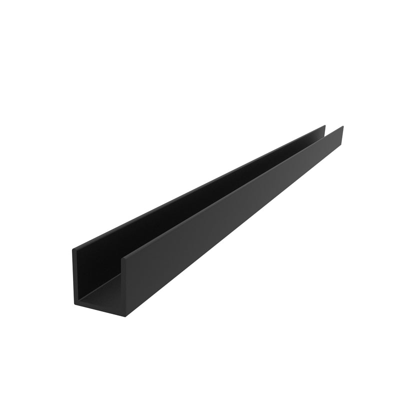 C-1L Uchannel de 1/2"  Espesor 1.1 mm. Largo 5.85 mts. Acabado Anodizado Negro 15 Micron.