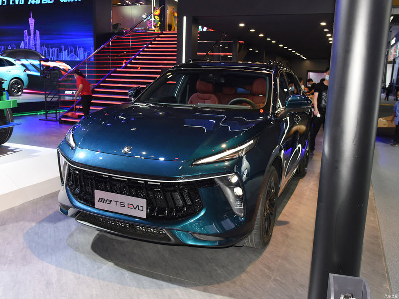 SUV T5 EVO Dongfeng Forthing Gasolina Version Exclusive 8 airbags Color Cyan / Interior Rojo