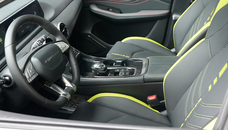 Carro Hibrido Strong T5 HEV 349 Volt Gasolina Vers. Exclusive 8 airbags Color Negro/Inter Negro