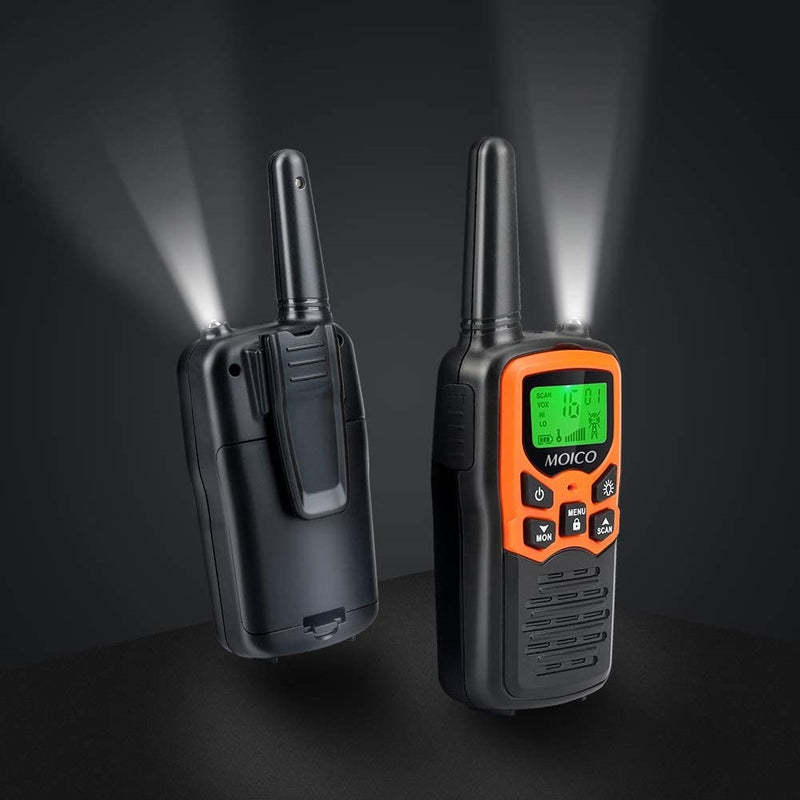 Radios de 2 vías y 22 canales. Color Negro. (Se vende en par)