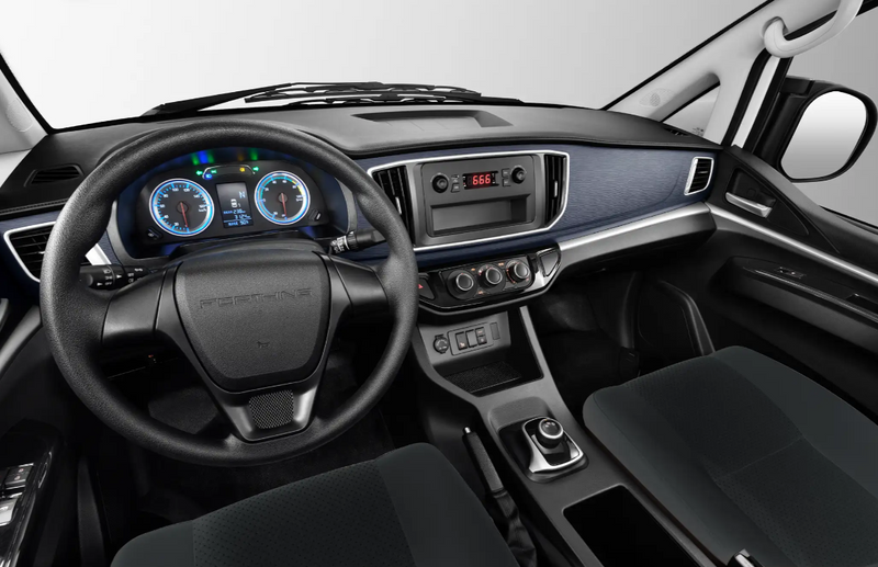 Van de carga M5 Forthing Eléctrico rango 401km Max 1.2 ton Color Blanco/ Interior Negro