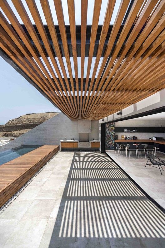 Pergola WPC Tubo Cuadrado 4" Grande Acabado Madera Cedro Exteriores 100x100x2900mm