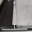 Perfil T Remate Central entre Laminas de Alternative Wall (Pared / Cielo Raso). Silver