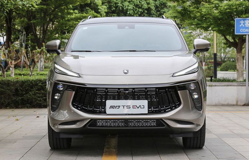 SUV T5 EVO Dongfeng Forthing Gasolina Version Exclusive 8 airbags Color Gris Claro / Interior Rojo