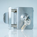 Cerradura cuadrada sencilla. No requiere perforacion en vidrio 8 a 12 mm.  Satinada