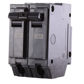 Breaker eléctrico 30 amperios de 2 polos, 120/240 V. General Electric (GE)