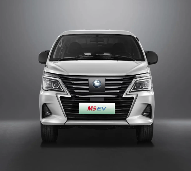 Van de carga M5 Forthing Eléctrico rango 401km Max 1.2 ton Color Blanco/ Interior Negro